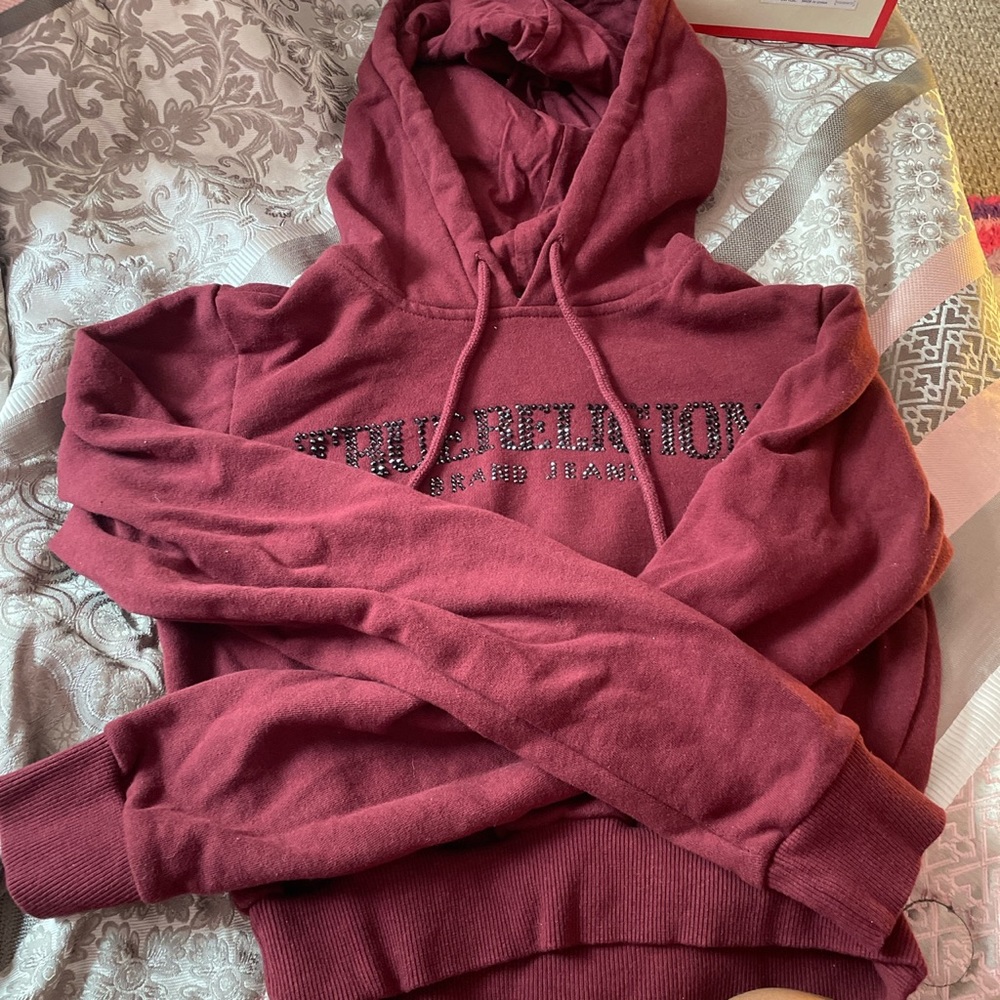 Burgundy True religion sweatshirt